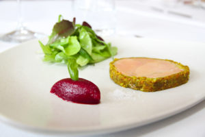 Entrée : Foie gras, épices douces, chutney de betterave