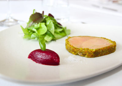 Entrée : Foie gras, épices douces, chutney de betterave